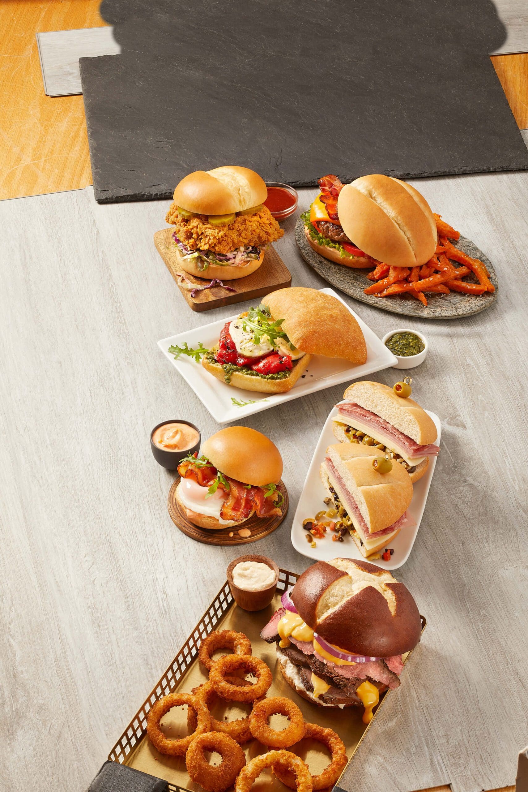Food-Service-_-Round-Bun-Group Platter
